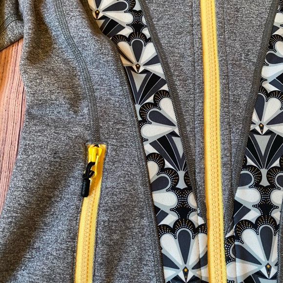 Ivivva zip up - Picture 3 of 6